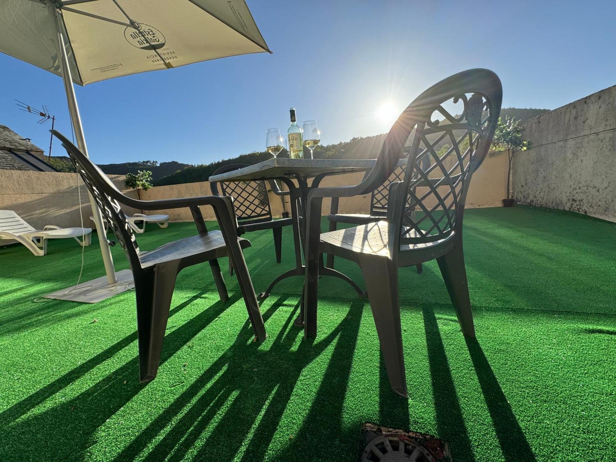 Triacastela Sunset Terrace Apartment Bagian luar foto
