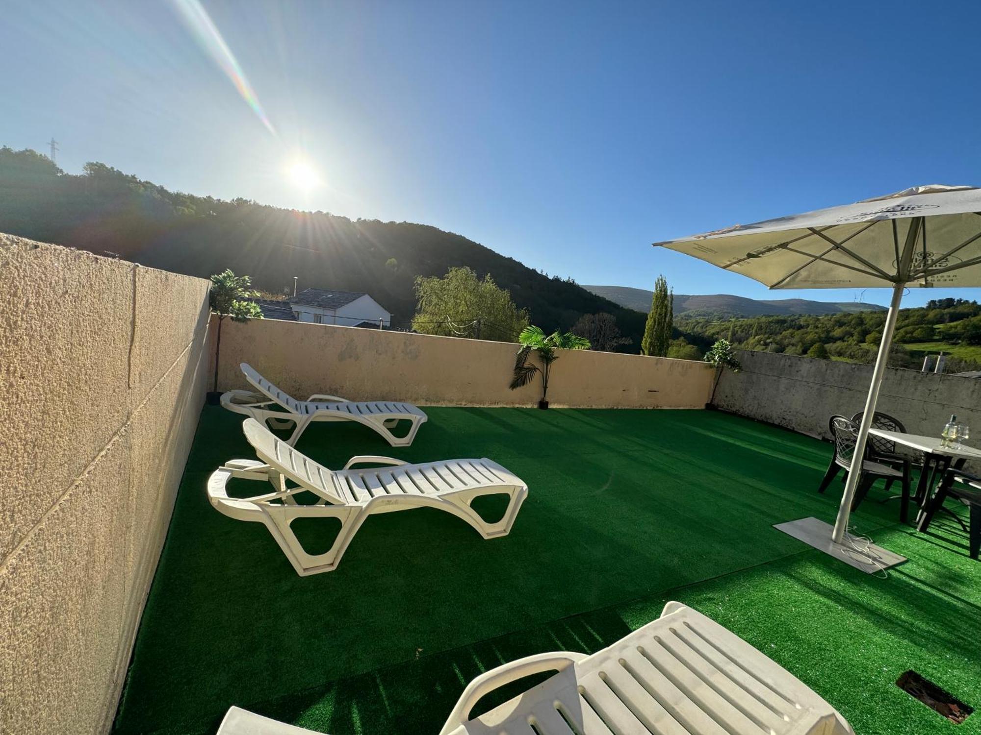 Triacastela Sunset Terrace Apartment Bagian luar foto