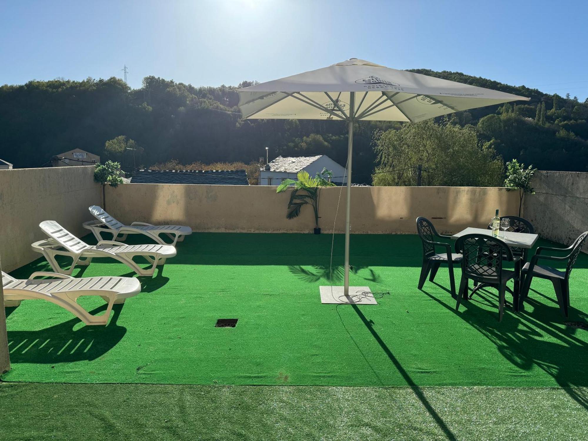 Triacastela Sunset Terrace Apartment Bagian luar foto